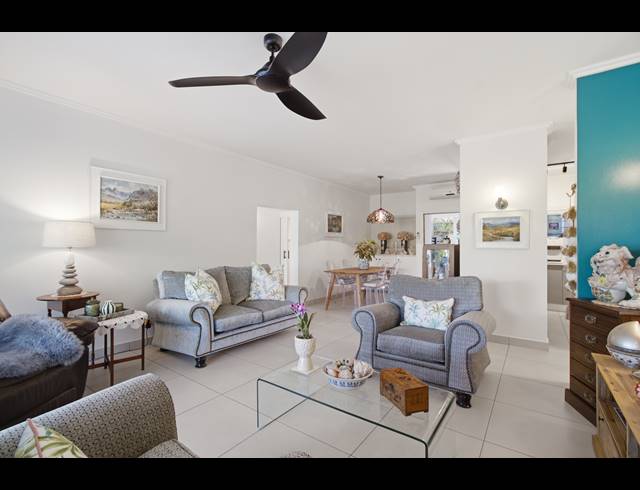 4 BEDROOM APARTMENT FOR SALE IN PALM LAKES ESTATE